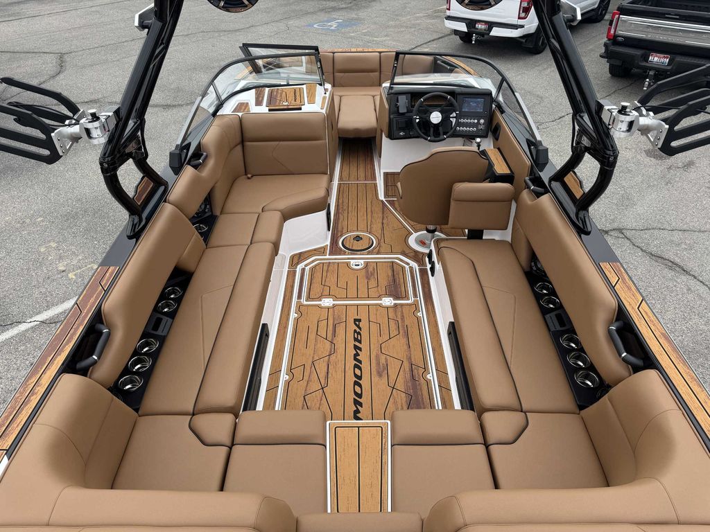2025 MOOMBA Tykon