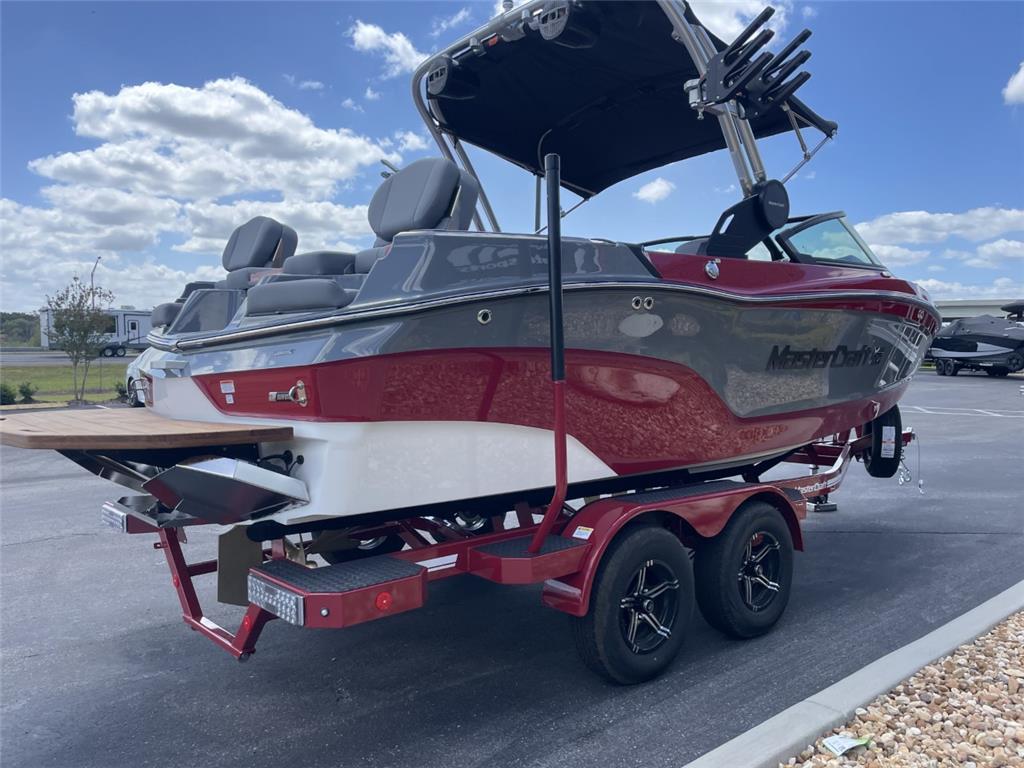2023 MasterCraft XT20