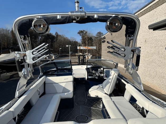 2018 Mastercraft XT22