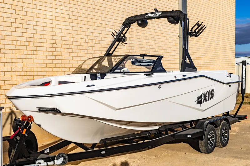 boat.Title