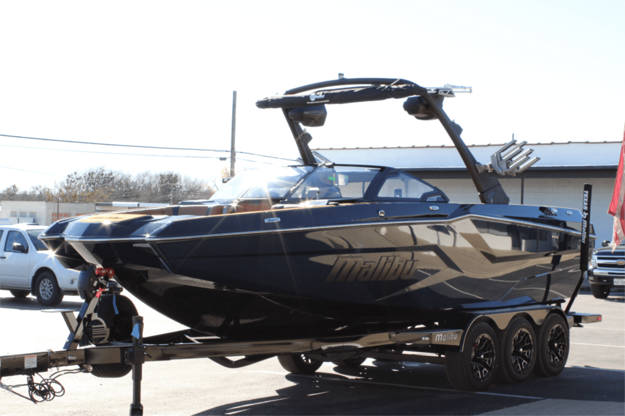 2025 Malibu 24 MXZ