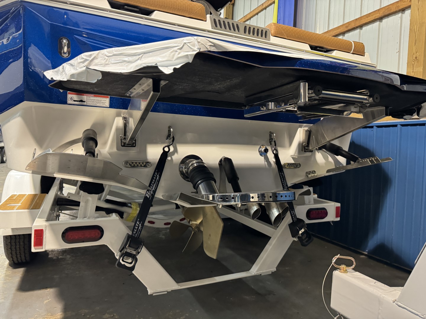 2024 Supreme S220 and trailer, loaded!