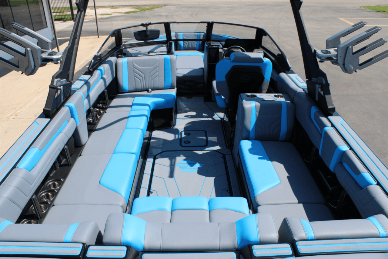 2025 Malibu 25 LSV