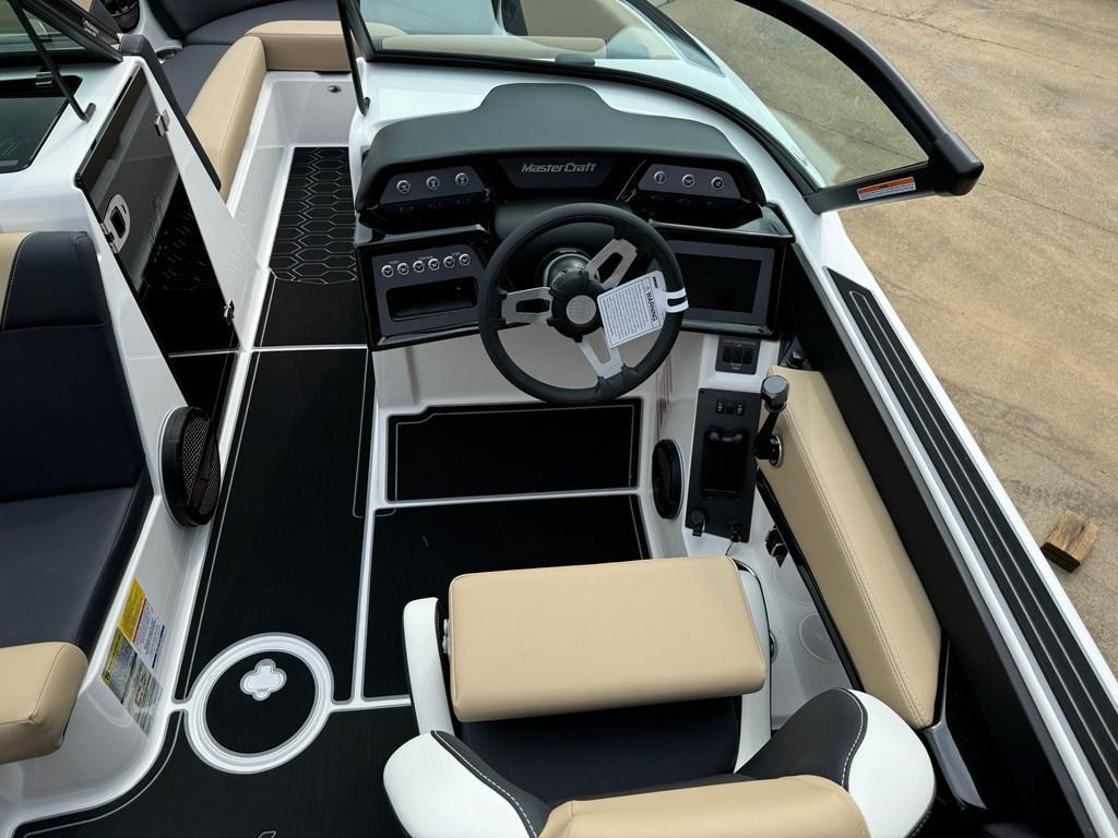 2025 MasterCraft NXT23