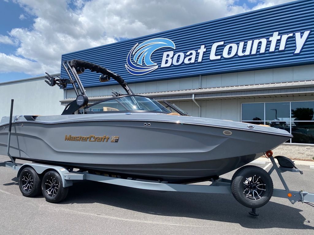 2025 MasterCraft XT24