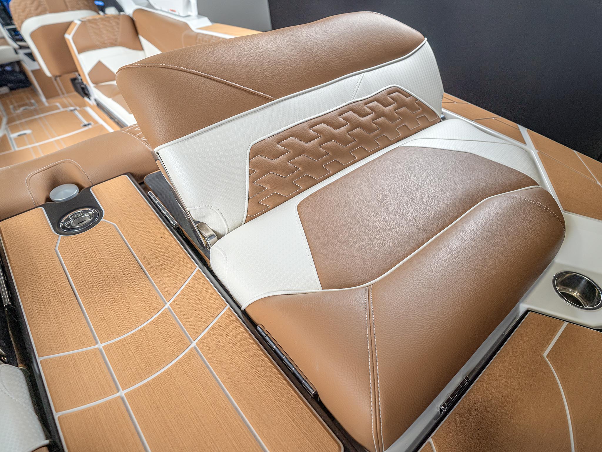 2025 Centurion Ri265 – All White Icon