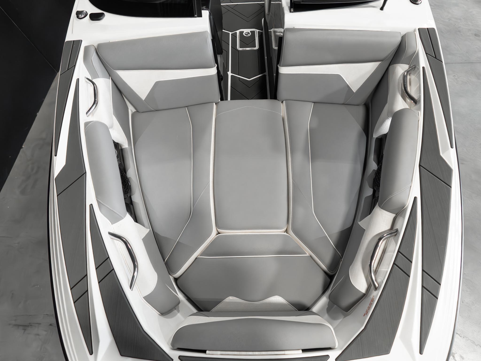 2025 Supreme S240 White / Gray Icon