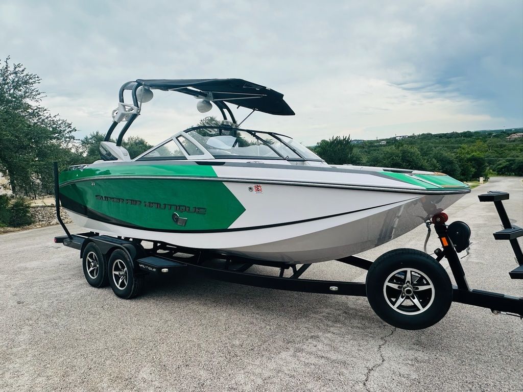 2014 Nautique G21
