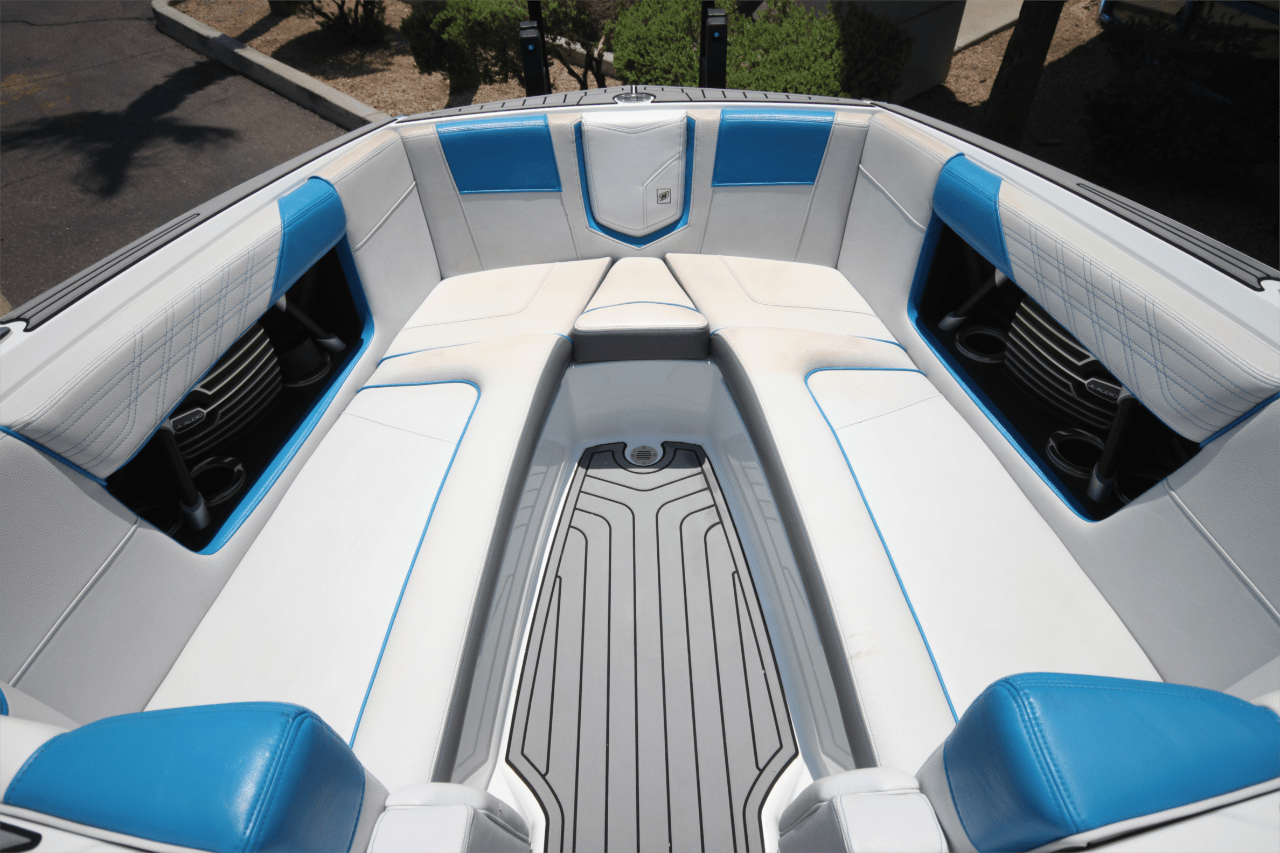 2017 Super Air Nautique G25 &#8211; Garage Kept Loaded with options