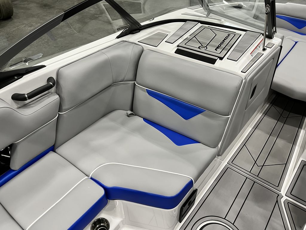 2023 MOOMBA Makai
