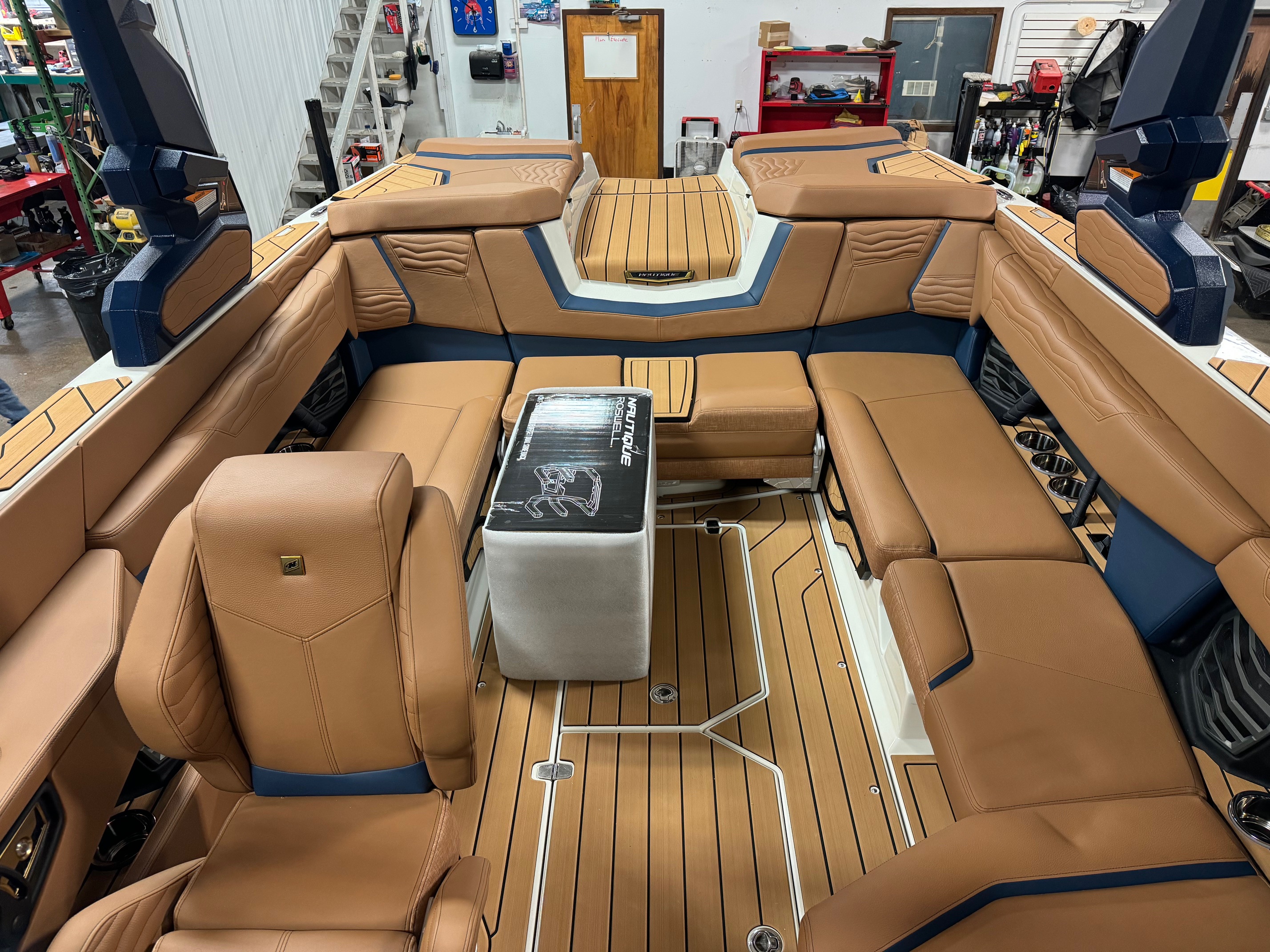 2025 Nautique G23
