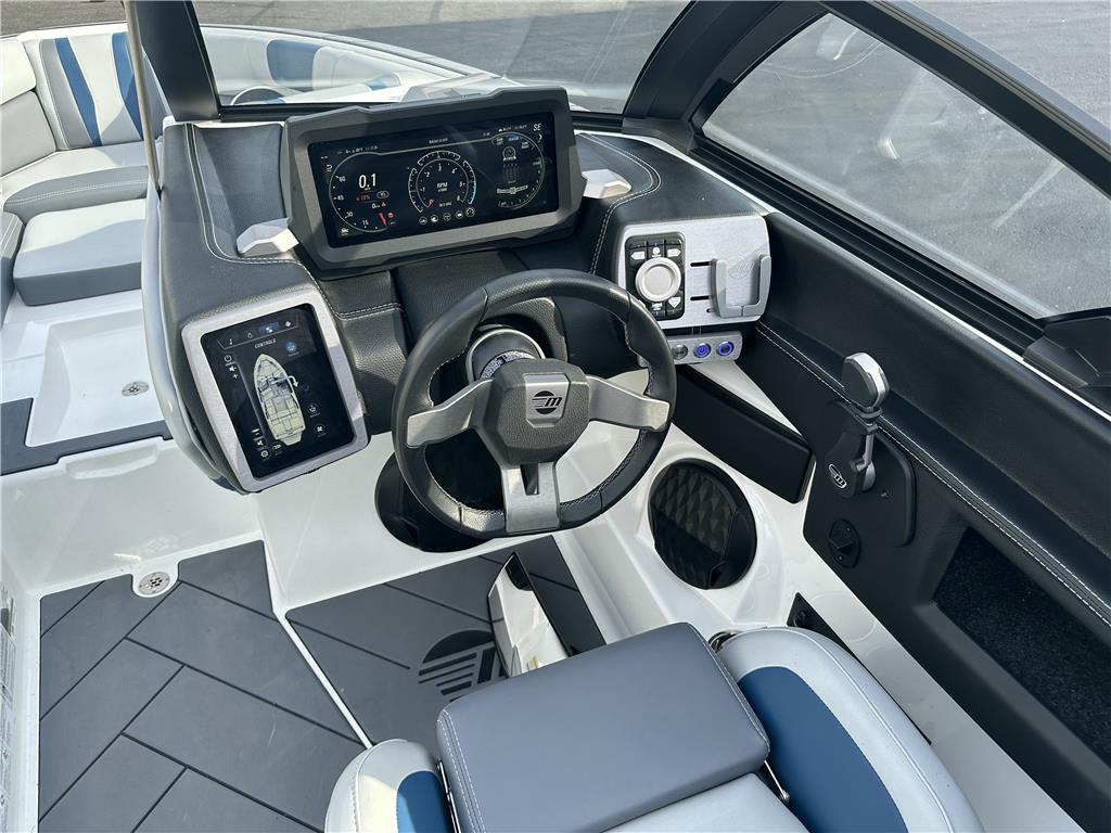2023 Malibu 22 LSV WAKESETTER TB **Price Reduced**