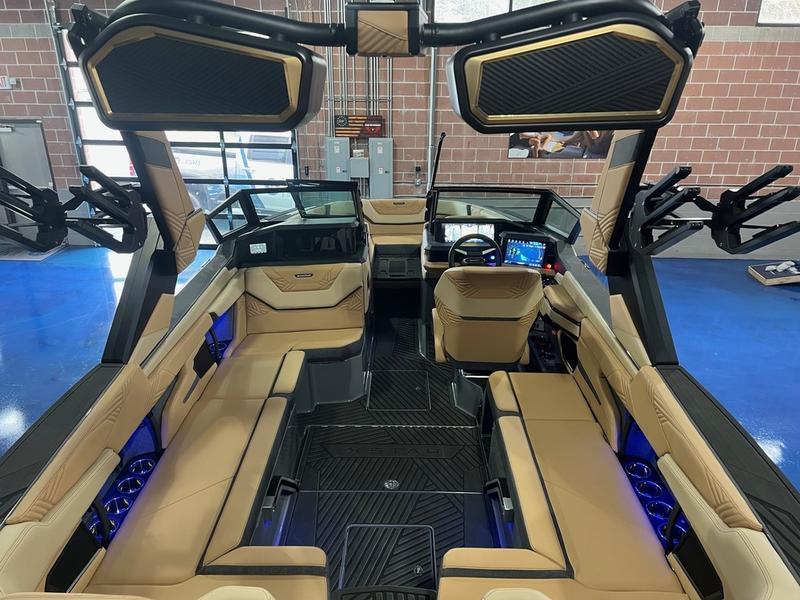2024 MasterCraft XStar 23