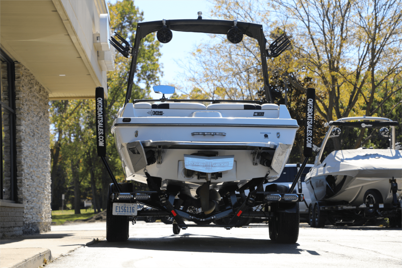2019 Axis A20 &#8211; New Arrival!! &#8211; Only 169 Hours!!