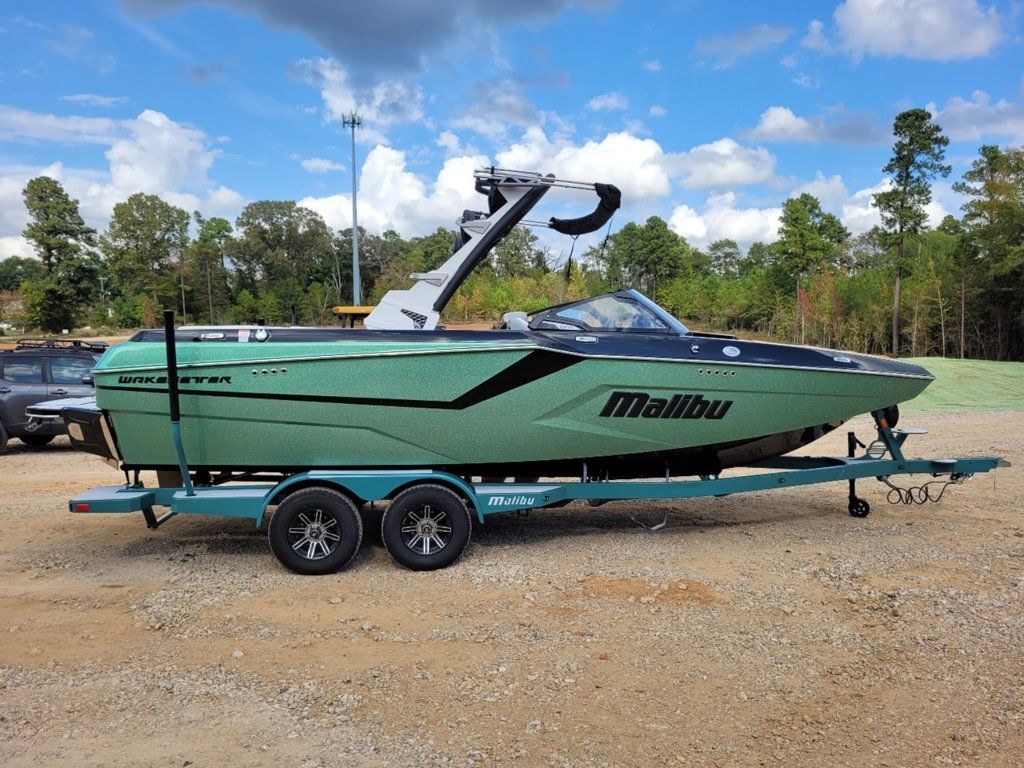 2024 Malibu 23 MXZ