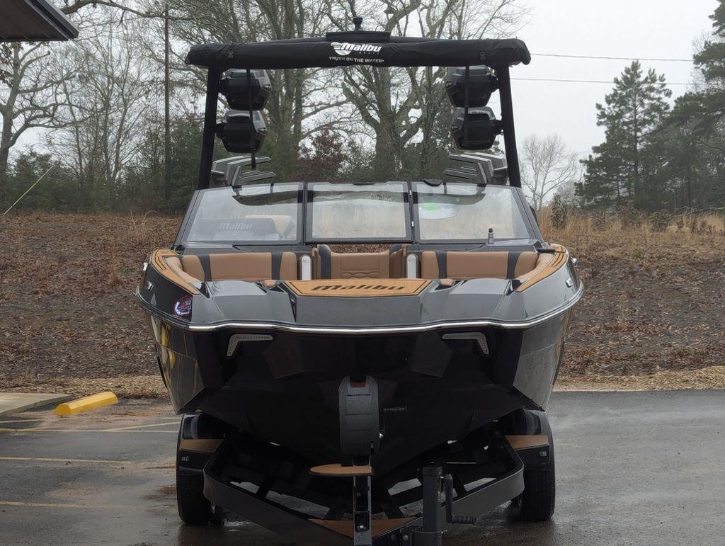 2025 Malibu 24 MXZ