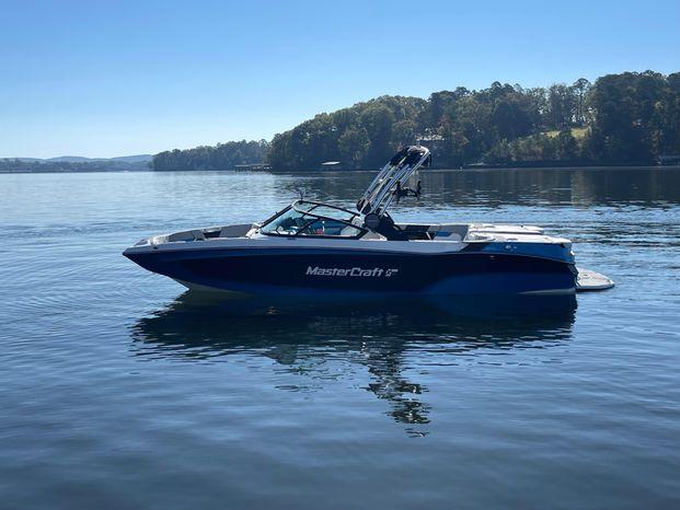 2024 MasterCraft XT24