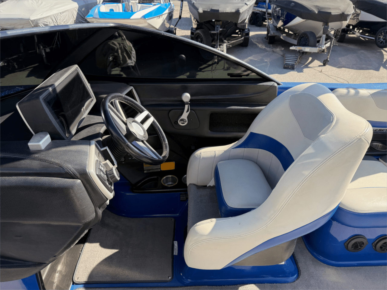 2015 24' Malibu Wakesetter 24 MXZ Bowrider Icon