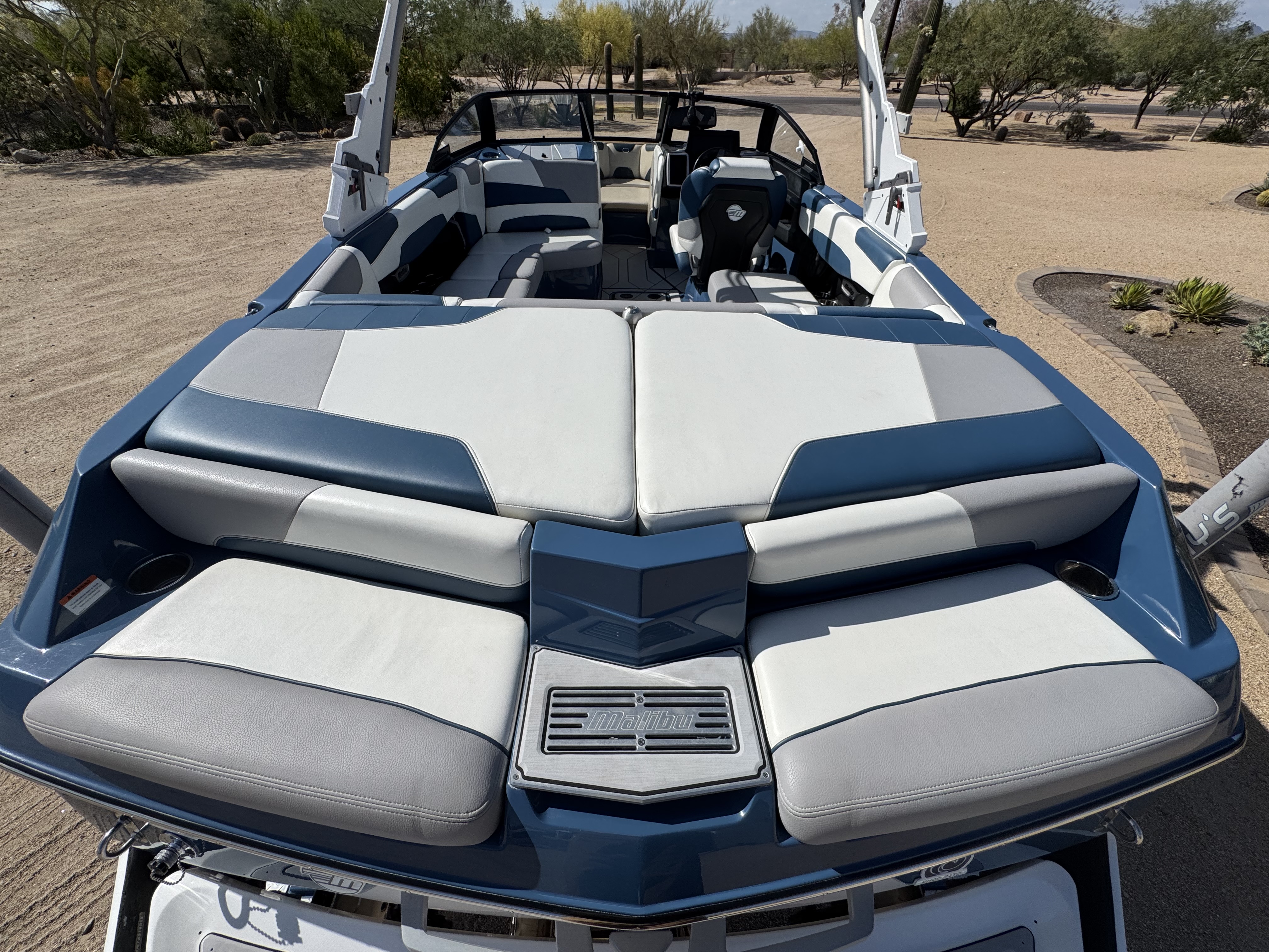 2022 Malibu Wakesetter 22 LSV 