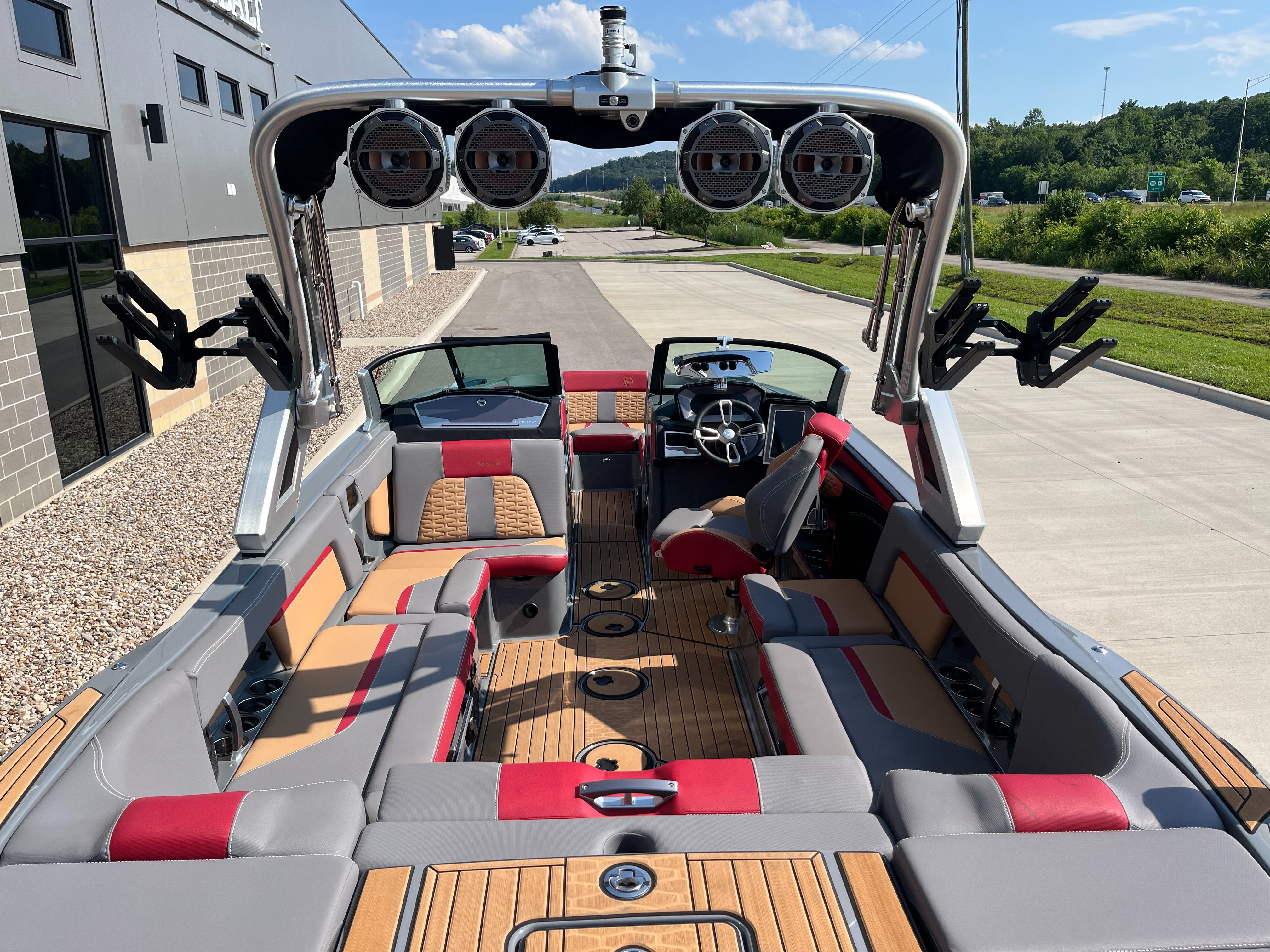 2022 MasterCraft X24