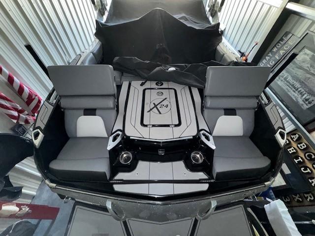 2021 MasterCraft X24