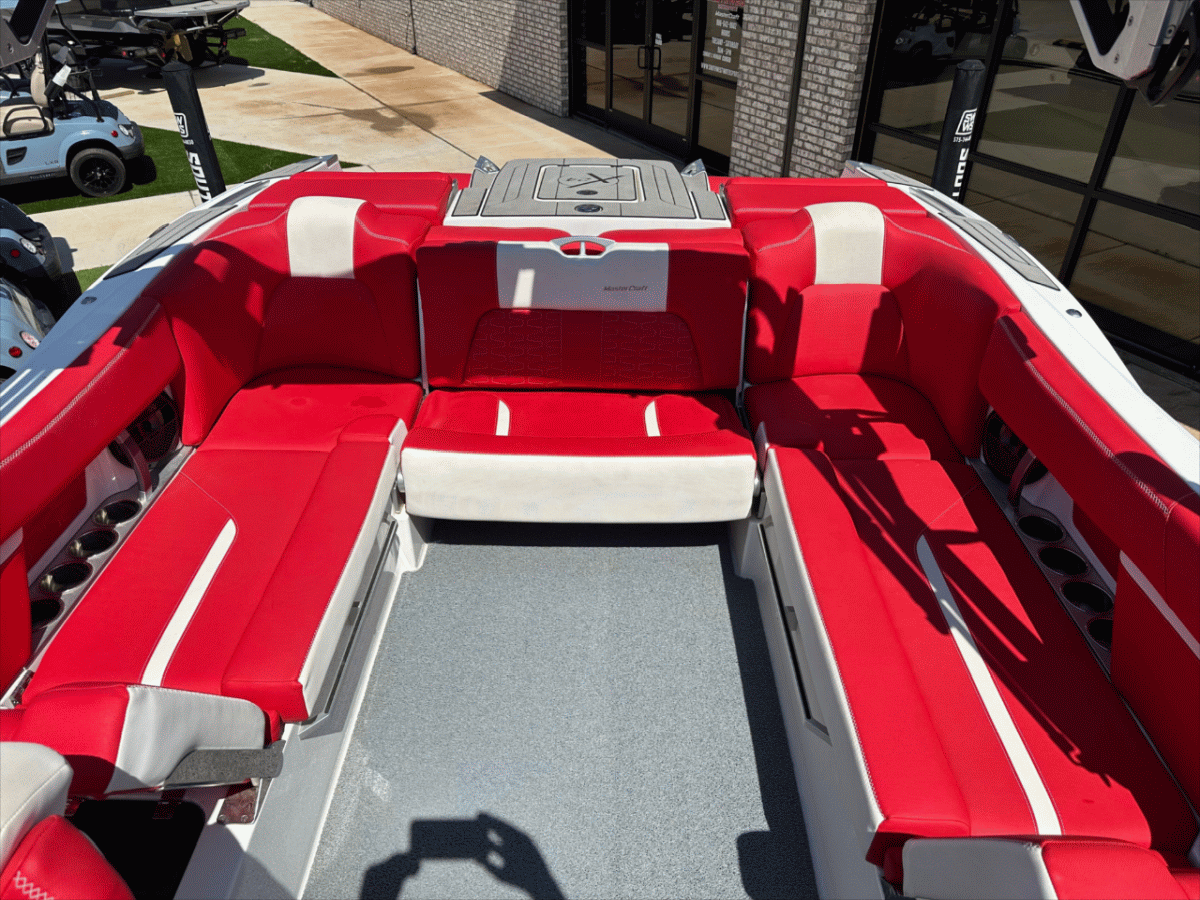 2019 MasterCraft X24