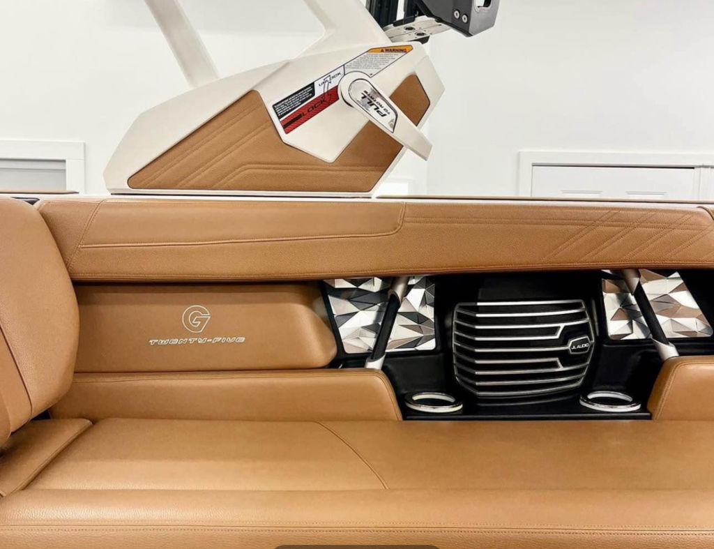 2020 Nautique G25