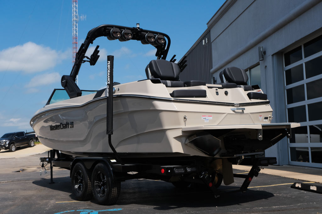2025 MasterCraft XT24 Icon