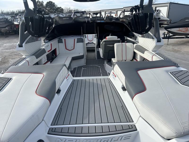 2019 Nautique G23
