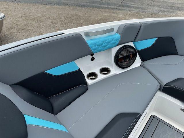 2024 MasterCraft XT-23 | 209103