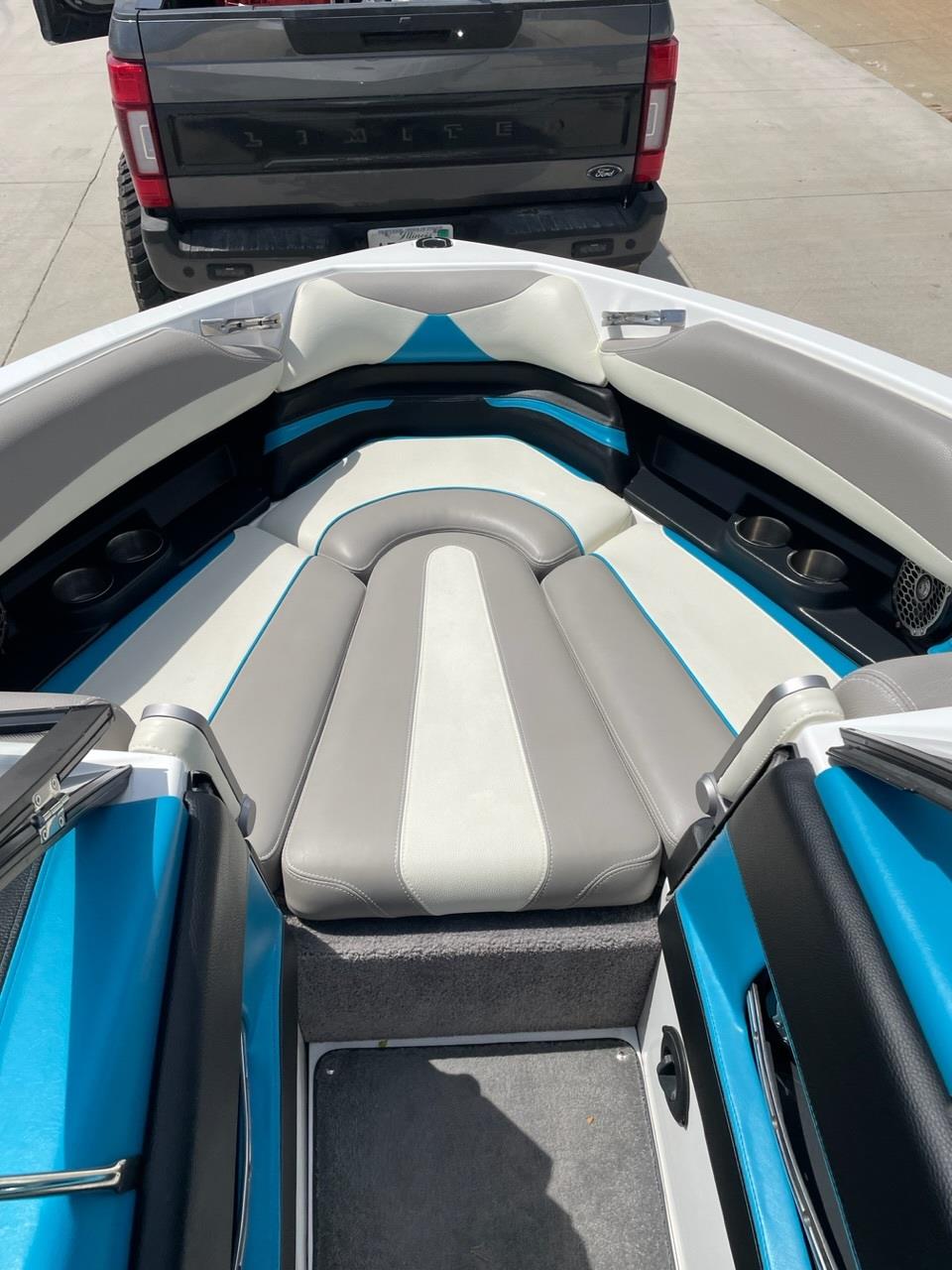 2014 Malibu 23 LSV supercharged 572hp Icon