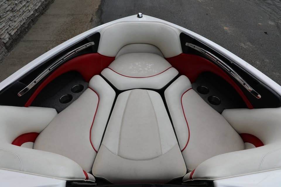 2010 Malibu 21 VLX Wakesetter - New Arrival!