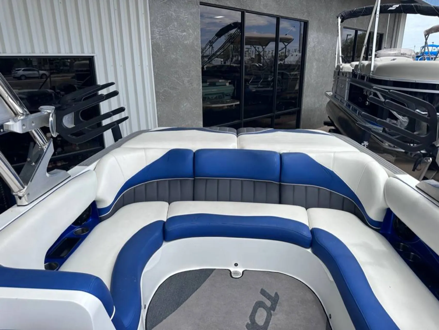 2016 MB Sports F24 Tomcat Icon
