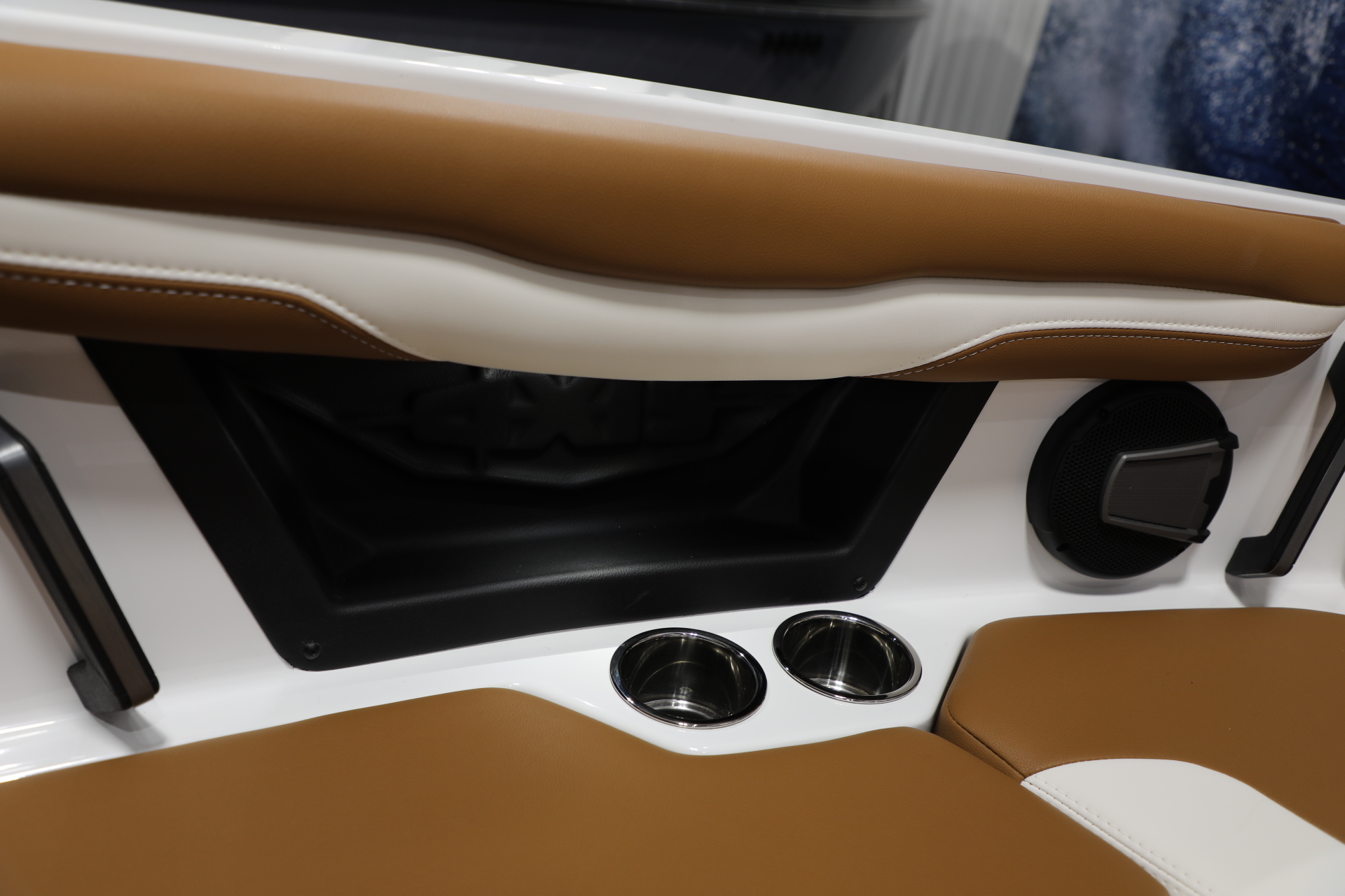 2024 Axis T235