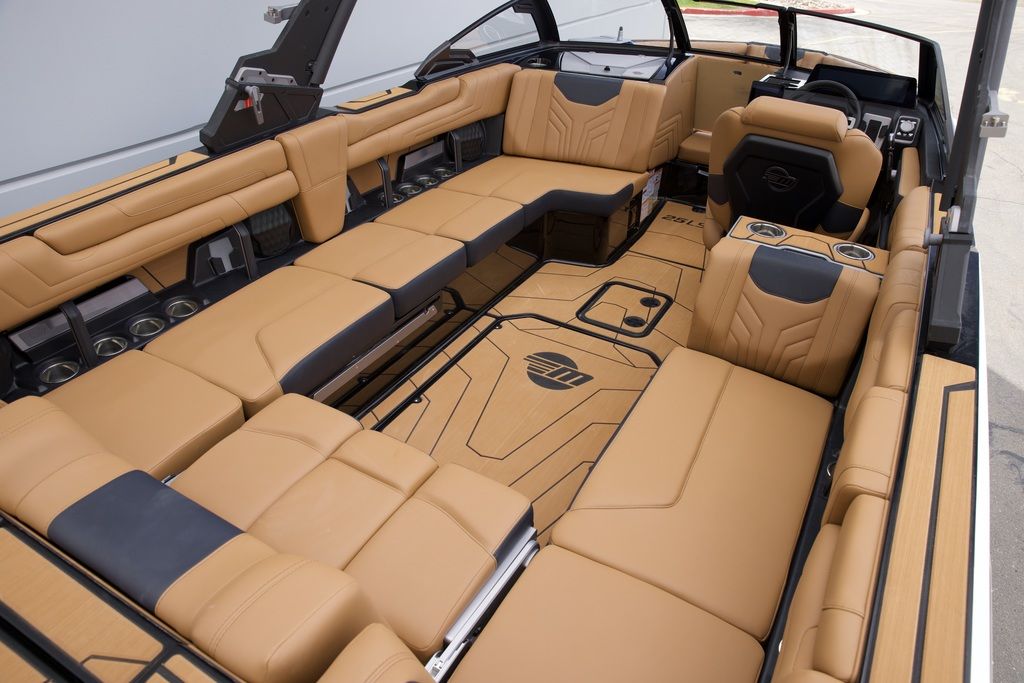 2025 Malibu Boats 25 LSV