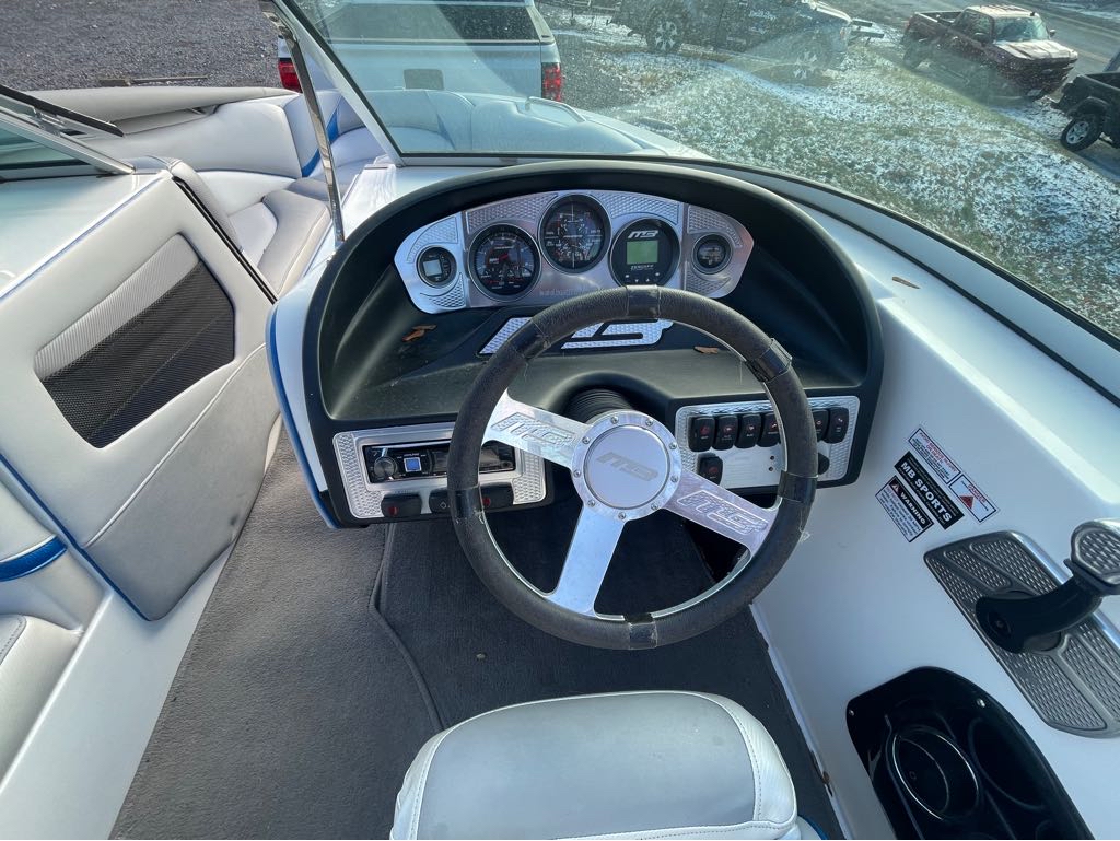 2013 MB Sports Sport Boat B52 21 WB