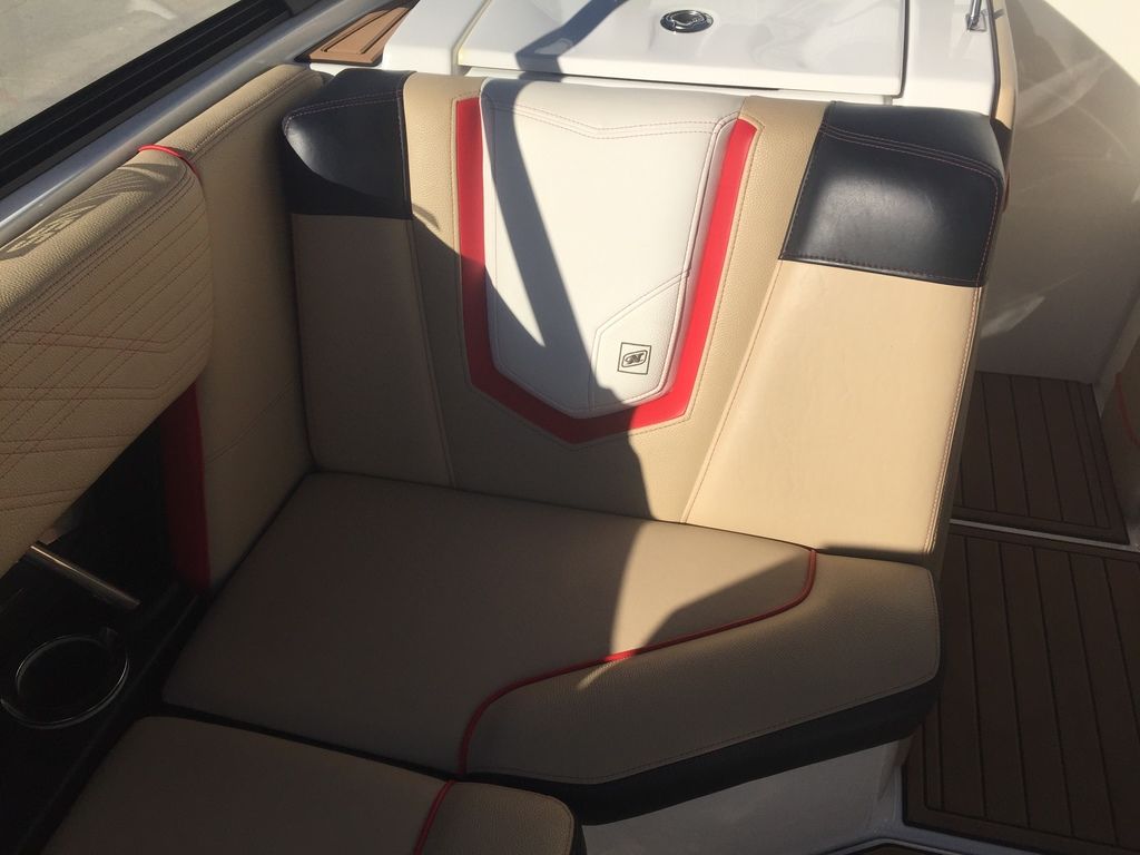2019 Nautique Super Air Nautique G21