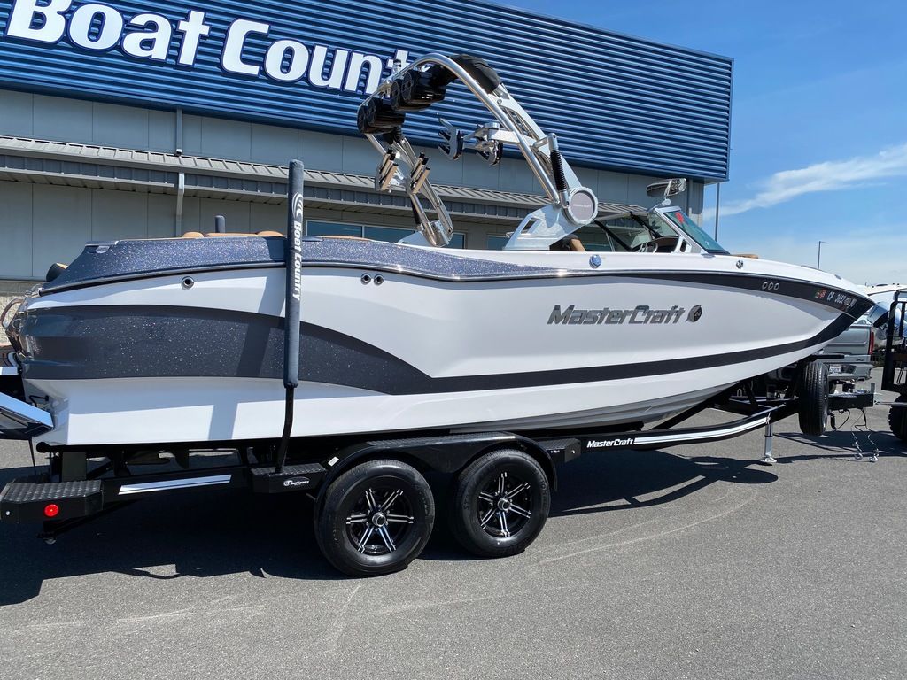 2021 MasterCraft X24