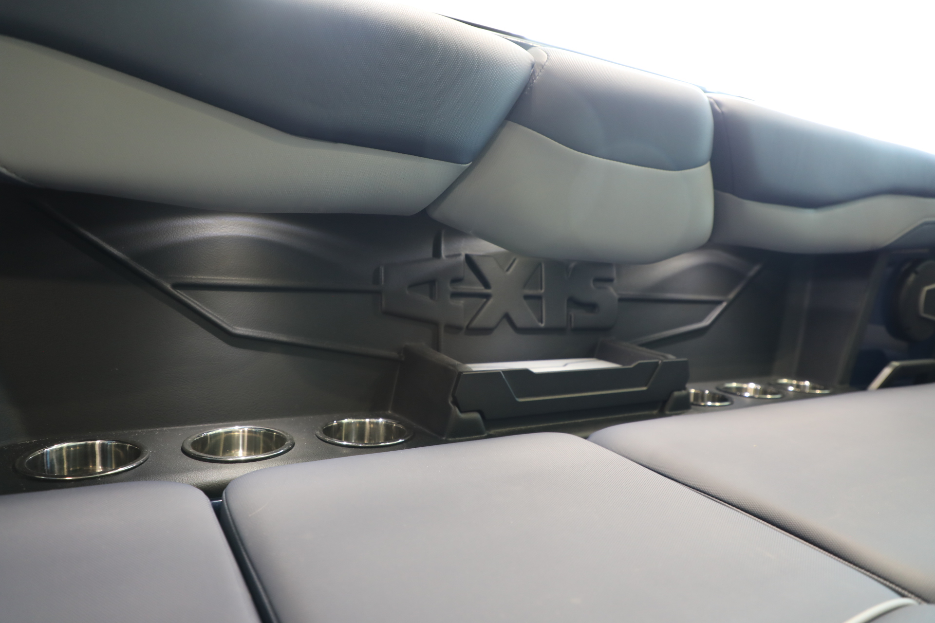 2024 Axis T250