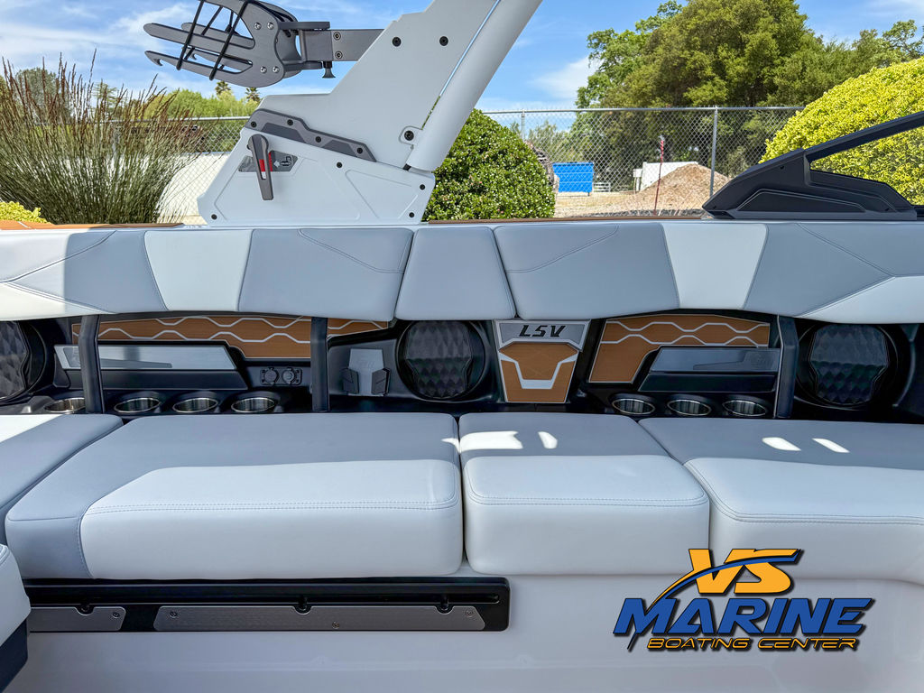 2025 Malibu Boats 23 LSV