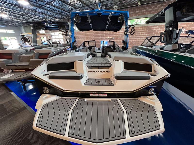 New 2023 Nautique S23