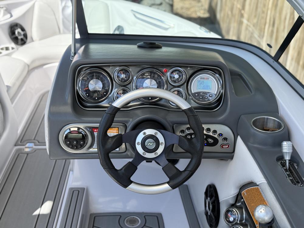 2009 Super Air Nautique 210