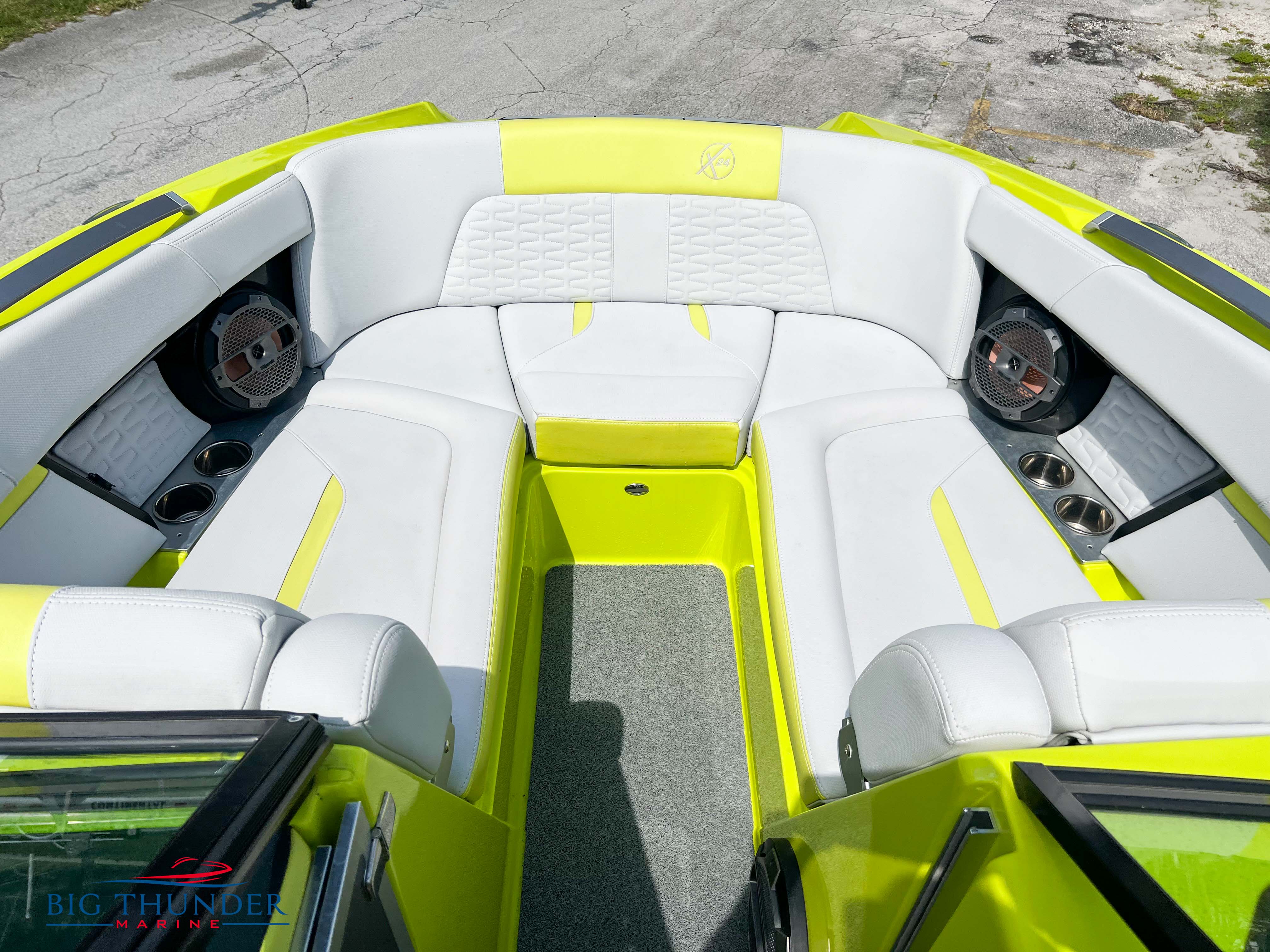 2021 Mastercraft X24