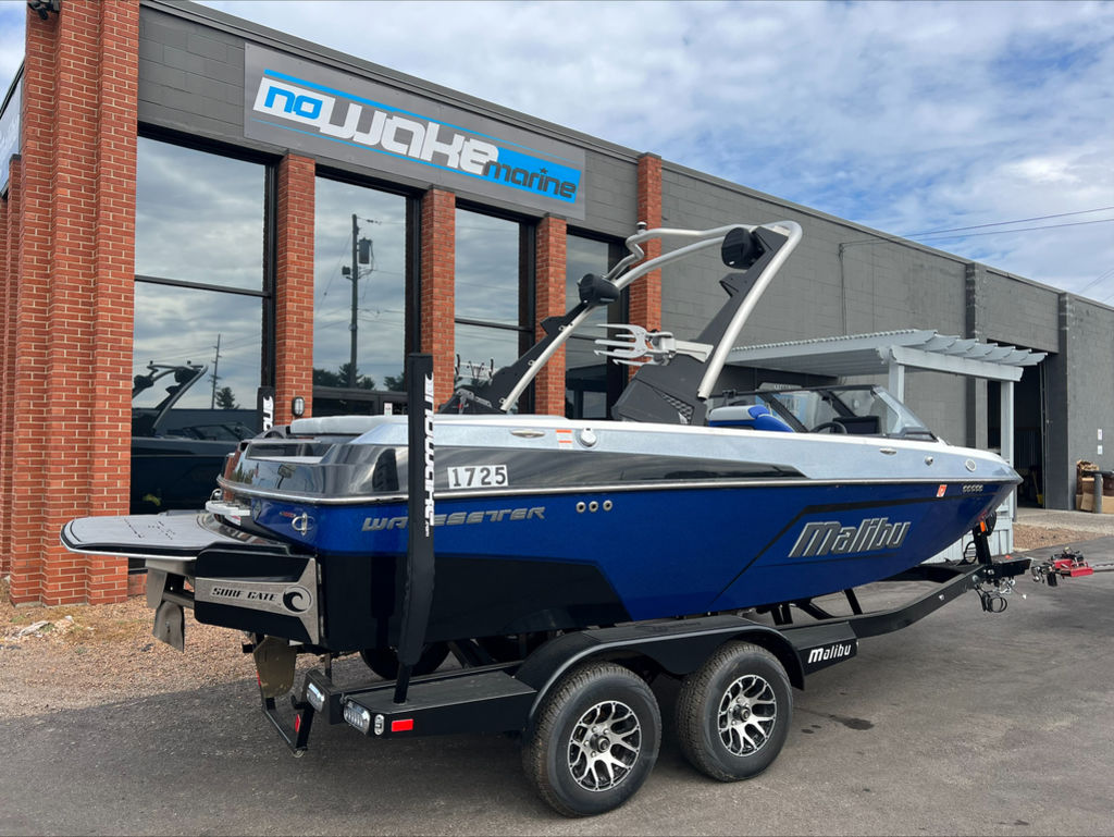 2023 Malibu Boats 20 VTX