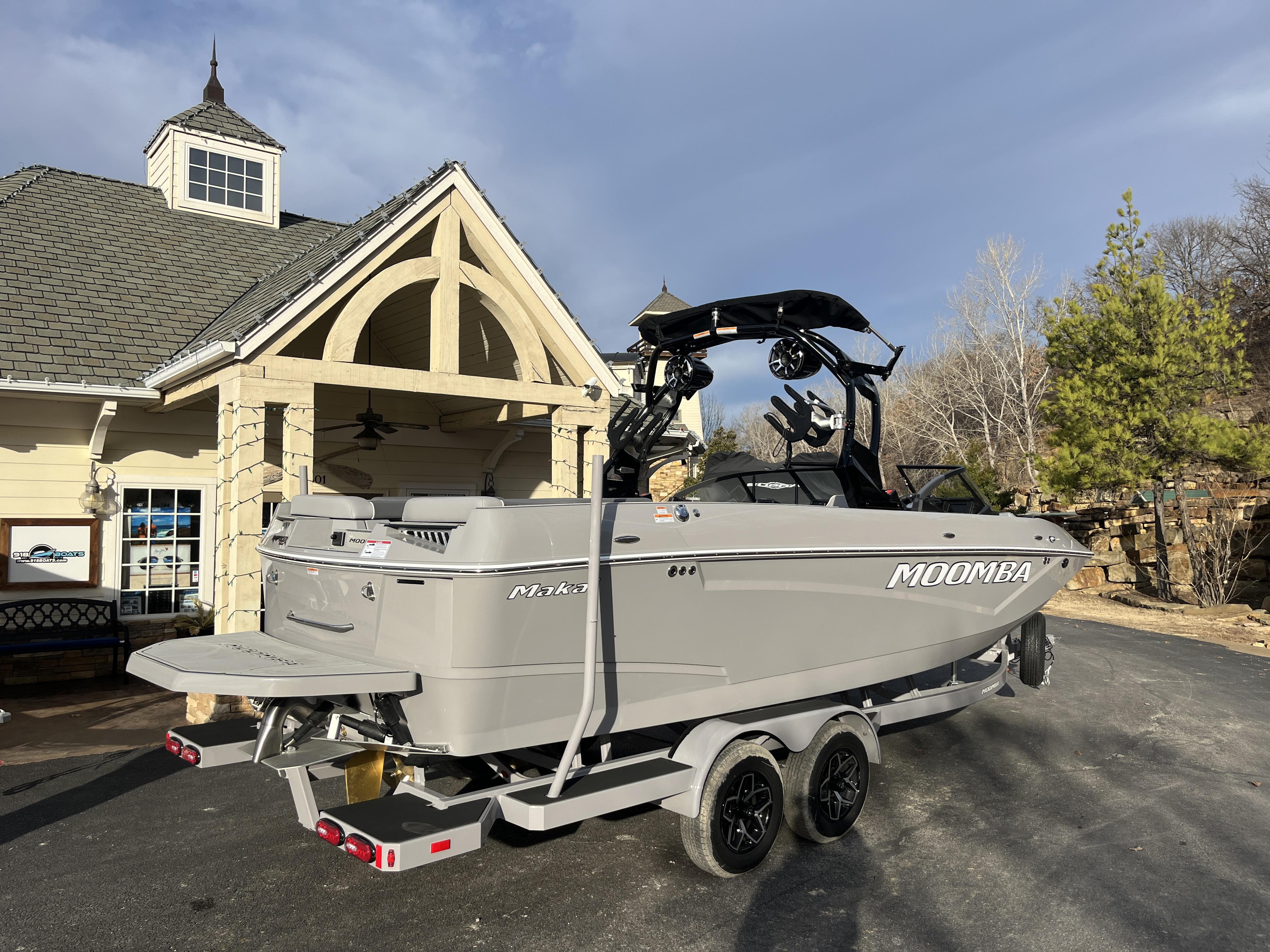 2025 MOOMBA Makai