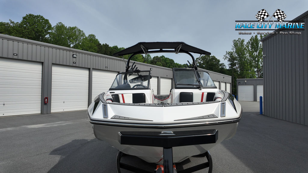 2016 Nautique G21
