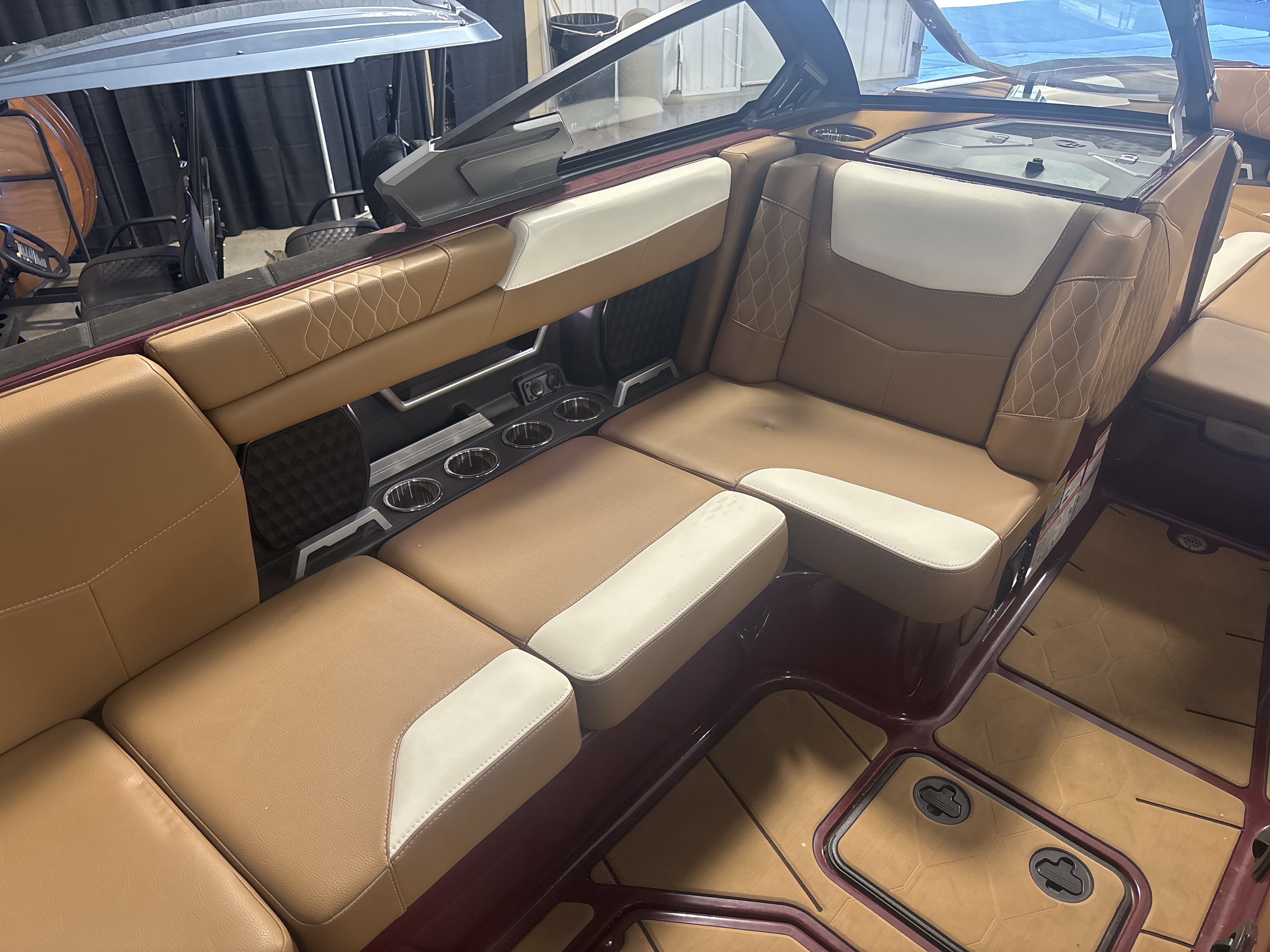 2020 Malibu M240