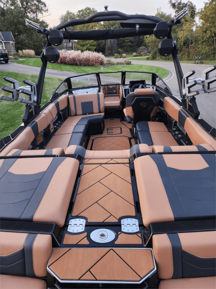 2024 Malibu Wakesetter 23 LSV Icon