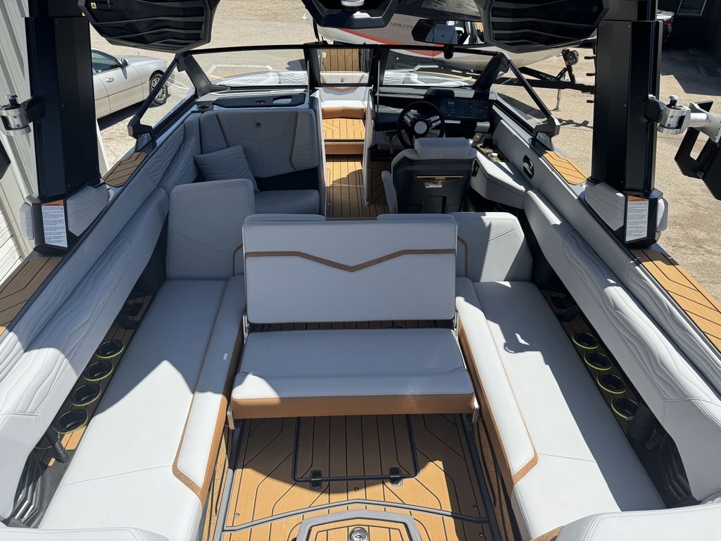 2025 Nautique Super Air Nautique G25
