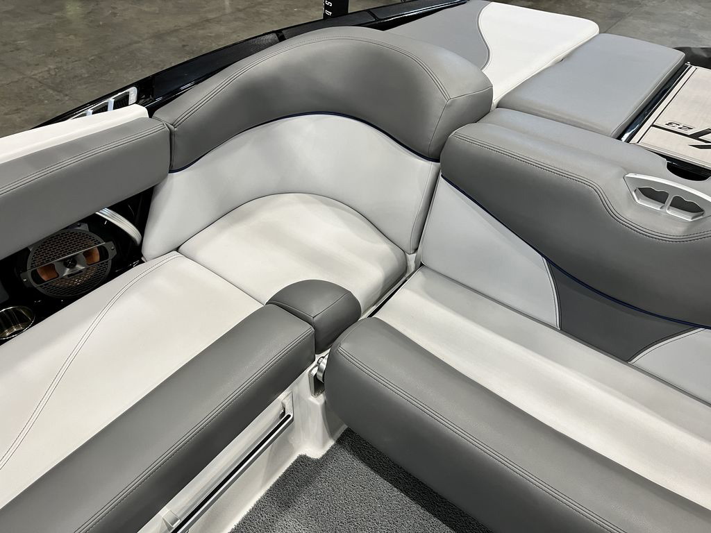 2019 MasterCraft XT23
